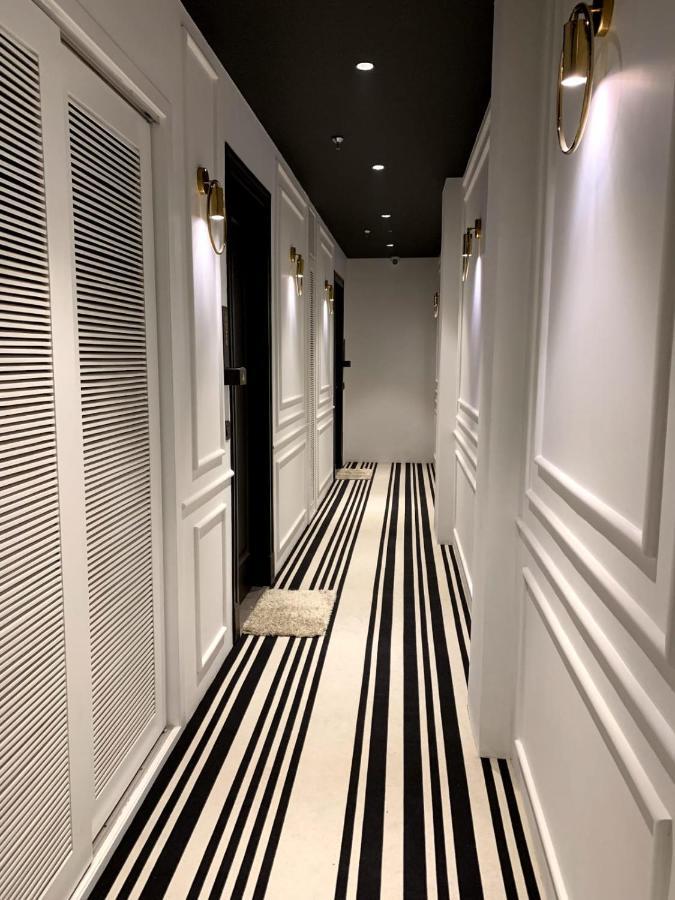 Madhav'S Lap Of Luxury Hotel Морадабад Екстериор снимка